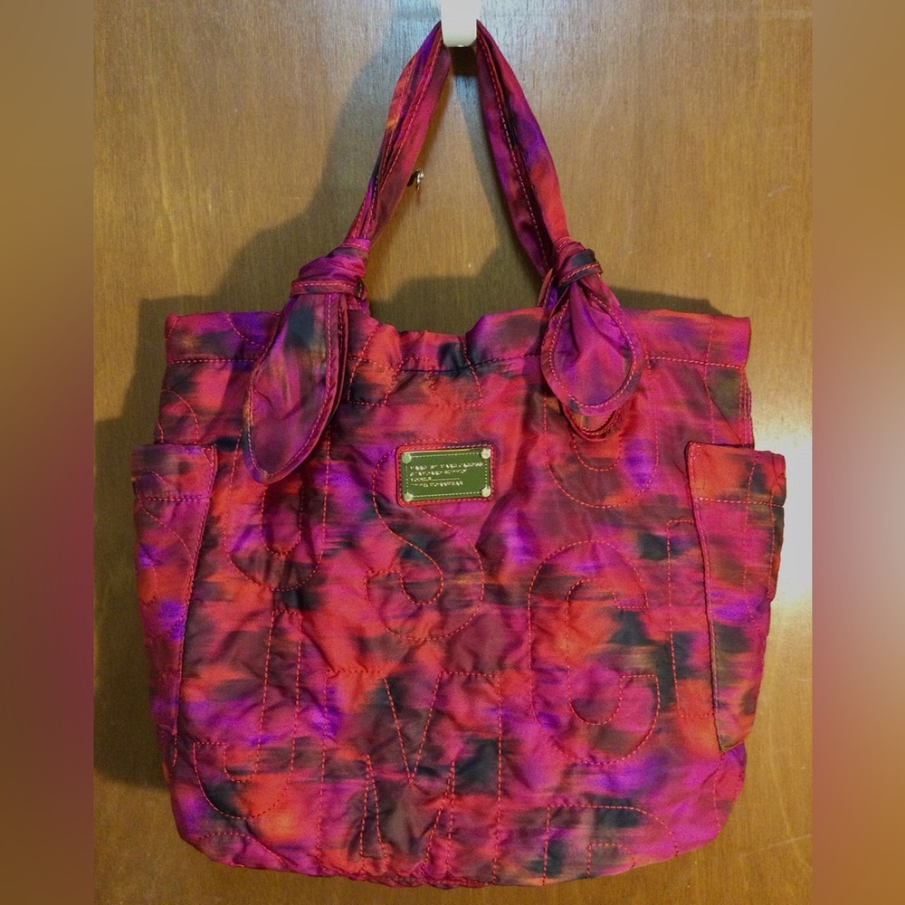 Marc by Marc Jacobs Magenta Abstract Prnt Quilted Nylon Standard Supply Tote Bag